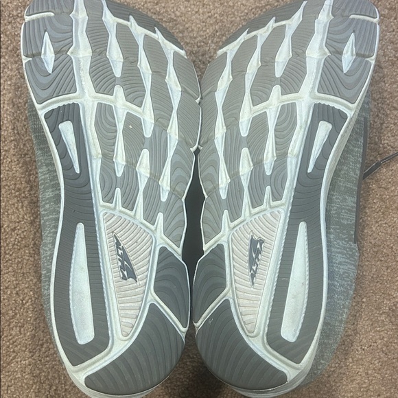 Altra Torin Athletic Shoes - Picture 10 of 10